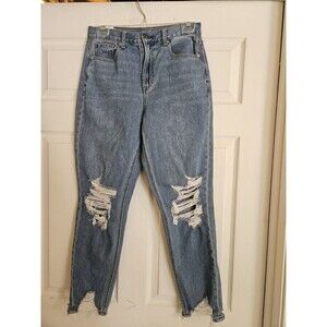 American Eagle Distressed Mom Jeans Ripped size 4 Ripped